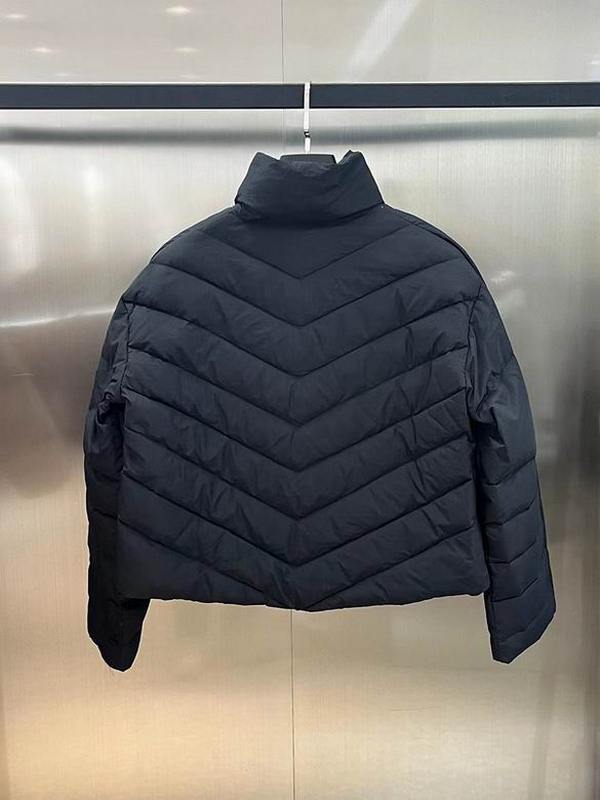 Moncler Women's Outwear 287